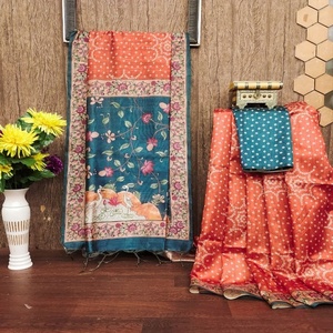 Sari pour femme de la collection Premium Evergreen Design en soie brute avec des motifs Bandhani Butti et des bordures Kalamkari, fabricant de mode féminine - Product Image 1