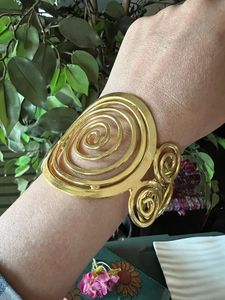 Bracelet manchette élégant en laiton massif, bijou tendance, accessoire de mode 100% laiton pour homme et femme, cadeau vintage étoile - Product Image 5