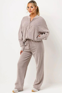 ชุดวอร์มผู้หญิง 2 ชิ้น สีเทาโดฟ ผ้าฟลีซ แบบสวมใส่สบายๆ สำหรับฤดูหนาว รุ่นใหม่ล่าสุด เสื้อฮู้ดครอป ระบายอากาศได้ดี พร้อมกางเกงขายาว - Product Image 4