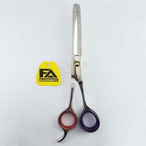 Ciseaux amincissants pour cheveux repose-doigt réglable et vis en acier inoxydable idéal pour les ciseaux de coupe de cheveux de salon - Product Image 5