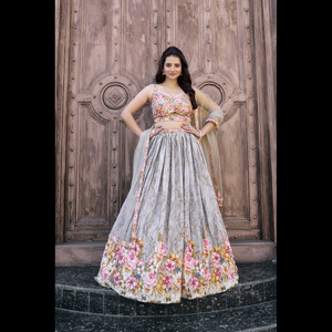 Vêtements ethniques élégants les plus vendus en chinon imprimé Lehenga avec diamant de haute qualité touchant à la main pour les femmes au prix de gros - Product Image 1