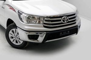 Notre meilleur véhicule d'occasion en excellent état pour Hilux Double Cabine, boîte manuelle, Diesel Turbo, intérieur cuir R18, parfaitement fonctionnel à 100 %. - Product Image 2