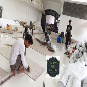 Alfombra Nepalí Indo de Diseño Abstracto, Fabricante Indio, Semiestambre, Lana Tibbetana, Seda, Anudada a Mano, Alta Calidad, Venta Caliente - Product Image 5