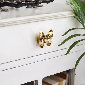 Venta al por mayor perillas de cajón doradas de alta calidad perillas de armario de mariposa de aluminio para niños perillas decorativas a granel de la venta al por mayor - Product Image 2