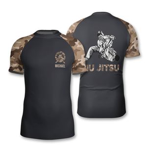 Rashguard de manga corta con ajuste de compresión profesional UPF 50 + Tecnología de secado rápido Ideal para correr al aire libre y juegos de agua - Product Image 1