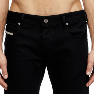 Pantalones vaqueros clásicos de corte personalizado para hombres con cinco bolsillos y costuras fuertes para uso diario - Product Image 3