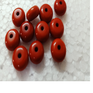 Perles en céramique sur mesure de couleur rouge, idéales pour les créateurs de bijoux et les magasins de perles pour la revente - Product Image 1