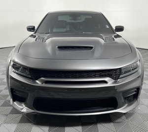 Sharp 2024 Dodge Charger SRT Hellcat Widebody RWD Usado con asientos de cuero Sistema de navegación Asientos con calefacción Arranque remoto Techo solar - Product Image 1