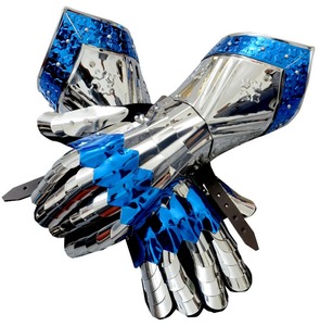 Paire de gantelets médiévaux accents chevalier croisé armure gantelet en acier horreur gantelets gothiques armure accents fonctionnels - Product Image 6