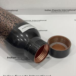 Cobre puro Diseño antiguo 950ml Botella de agua de cobre martillado a mano con diamante Acabado antiguo para uso en exteriores de oficina. IEI 8 - Product Image 6