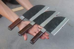 Couteau de chasse en acier au carbone haut de gamme avec manche en bois Couteau de chasse médiéval forgé à la main personnalisé - Product Image 2
