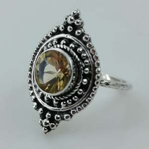 Anillo de Plata de Ley 925 Hecho a Mano por Navya Craft con Citrino Natural, Piedra de Nacimiento de Noviembre, Talla 4 14, para Regalos de Navidad, Pureza del Metal de 14K - Product Image 2