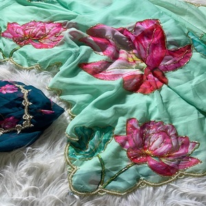 Nouvelle tenue de créateur fantaisie Pure Soft Teby Silk Saree Blouse avec des impressions numériques fleur et coupe à la main Dana Moti travail femme mode - Product Image 1