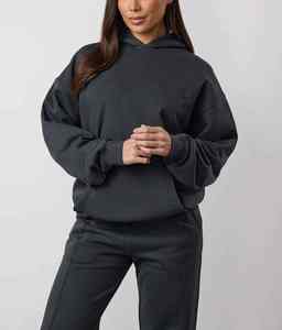 Ensemble survêtement pour femme de qualité supérieure, imprimé avec un logo personnalisé, 100% coton, 300g, sweat à capuche oversize et pantalon évasé, OEM - Product Image 2