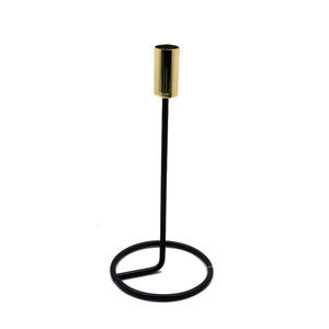 Portavelas cónico de Metal de diseño de tendencia acabado plateado y negro para el hogar y la decoración de mesa de Navidad velas hechas a mano - Product Image 4