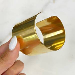 Bracelet manchette en laiton brut lisse Choisissez votre taille petite, moyenne ou grande, manchette prête à porter - Product Image 2