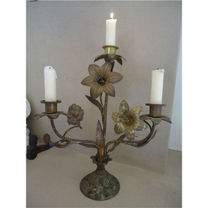 Candelabre en bronze antique en gros, centre de table de mariage rustique en métal, porte-bougie pour les fournitures de fête - Product Image 1