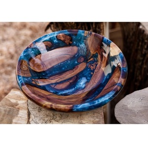 Cuenco de servidor de resina de madera rústica mejorado con piedra de ágata única - Product Image 6