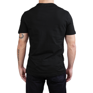 Camiseta de Manga Corta con Cuello en V, Corte Regular, Unisex, Estampado Personalizado, Negra, 100% Algodón, Tejido de Punto, Transpirable y Ligera - Product Image 4
