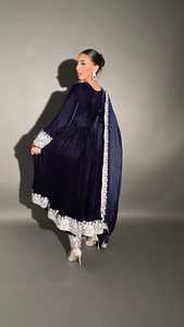 Robe Afghani pour femmes avec broderie florale élégante et tissu traditionnel, parfaite pour les célébrations festives - Product Image 3