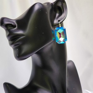 Boucles d'oreilles à levier rectangulaire bleu cristal Crystal Ocean Delite 27mm par 18mm élégant bijoux faits à la main cadeau pour elle - Product Image 4