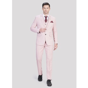 Traje de Hombre de Diseño Rosa de 5 Piezas de Alta Demanda para Oficina, Bodas, Fiestas y Eventos Corporativos Disponible para la Venta - Product Image 1