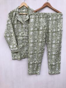 Ensemble pyjama femme, motif floral indien, ensemble pyjama imprimé, tenue de nuit, tenue de soirée, cadeau de Noël pour elle - Product Image 1