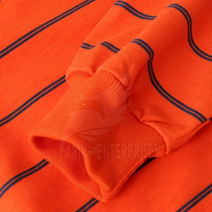 Sweat-shirt en coton tricoté à col rond pour homme, coupe classique, rayures orange, personnalisable, collection automne 2026, prix abordable, faible MOQ - Product Image 4