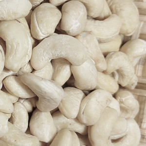 Manufacturing Santigo Viet Nam Cashew <b>Nuts</b> 20 Tons Cashew <b>Nuts</b> From Vietnam W320 Wholesale Exported To Asia, EU, Middle East - Product Image 1