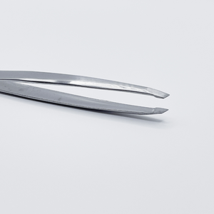 Pinzas para cejas de Punta inclinada de alta calidad con acabado de arena Diseño único - Product Image 4