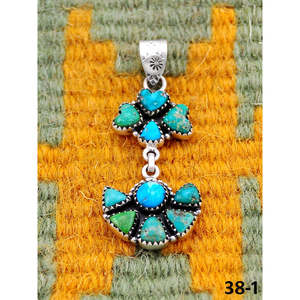 Pendentif Turquoise Fait Main du Sud-Ouest, Émeraude de la Vallée avec Sertissage à la Française en Argent Sterling, Breloques Taille Émeraude - Product Image 2