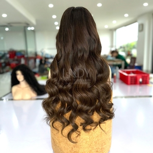 Pelucas de cabello para mujeres negras Precio al por mayor de alta calidad Peluca de color ondulado de 100% Cabello humano vietnamita - Product Image 2