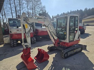 Mini-excavatrice Takeuchi TB225 à vendre - Product Image 3