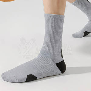 Chaussettes de sport de cricket en gros de qualité supérieure, logo personnalisé, chaussettes de sport pour hommes, chaussettes de cricket pour l'entraînement - Product Image 5