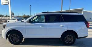 Ford Expedition Active 2023, SUV en cuir foncé, turbo - Product Image 2