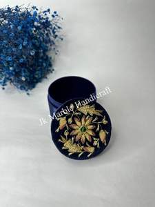 Boîte de rangement pour bijoux en tissu de soie et de shanell, fabrication artisanale, pièce royale, belle, durable, motif parfait pour boîte personnalisée - Product Image 3