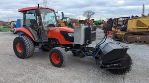 For M6040 Wheel Tractor 60HP High Efficiency Agricultural Use Certified with for Engine 2000kg Capacity - Product Image 4