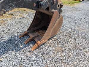 Miniexcavadora U35-4 2022: Potencia Compacta con Precisión de Giro de Cola Cero - Product Image 5