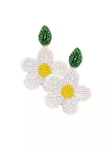 MD Handicrafts Classic Stud Design Pendientes colgantes de cuentas de semillas de ganchillo multicolor Pendientes colgantes de alta moda para fiestas - Product Image 2