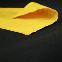 Vente en gros de sacs pour t-shirts personnalisés en plastique PE réutilisables et personnalisables pour l'emballage de produits ménagers et de déchets en PP