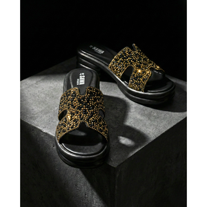 รองเท้าสไลด์แบบแพลตฟอร์มประดับคริสตัลรุ่น 456 BK - Product Image 1