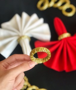 Rond de serviette de Noël à paillettes dorées, ruban scintillant en bois gravé personnalisé ronds de serviette de Noël décor cadeau ferme - Product Image 2