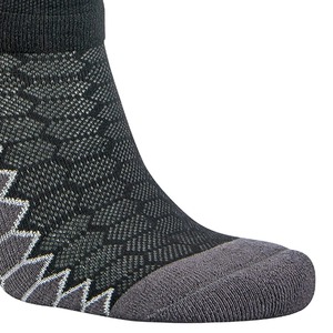 2025 Winter Sports Custom Athletic Socks High Quality Polyester <b>Cushion</b> Bottom Crew Soccer Grip <b>Letter</b> Pattern Seamless - Product Image 3