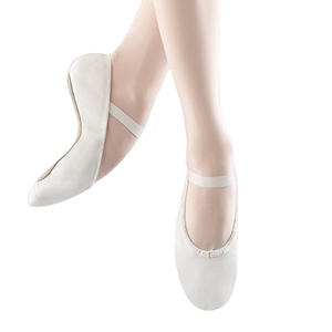 Zapatillas de Ballet para Bailarinas, de Cuero Suave y Cómodas, Calzado de Danza Flexible, Perfecto para Niñas y Mujeres - Product Image 1
