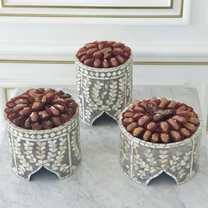Soporte de chocolate con incrustaciones de perlas para madre e hija, soporte hecho a mano para pastel de concha de capiz para decoración de Ramadán Eid, venta al por mayor de fábrica - Product Image 1