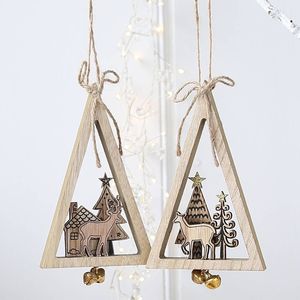 Adornos colgantes navideños de madera tradicionales con detalles artesanales perfectos para la decoración del árbol de vacaciones - Product Image 4