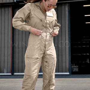 ชุดบินที่สวมใส่สบาย ระบายอากาศได้ดี เป็นมิตรต่อสิ่งแวดล้อม พร้อมบริการพิมพ์โลโก้ตามสั่ง ผลิตจากวัสดุโพลีเอสเตอร์/ไนลอน แบบเต็มตัว สำหรับการฝึกซ้อม - Product Image 4