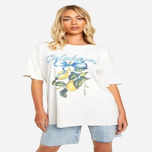 Camiseta extragrande con gráfico Calabasas Lemons personalizada para mujer-Calidad premium-Ajuste perfecto para cualquier ocasión - Product Image 1