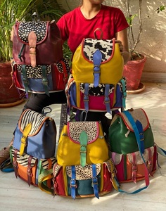 Sac à dos en cuir de vache avec fourrure animale - Product Image 6