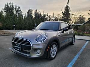 MINI Cooper 2016 Hatchback de 4 Puertas con Tracción Delantera / Disponible para la Venta con Bajo Kilometraje, Motor de Gasolina, Auto Usado en Excelentes Condiciones y Sin Accidentes, Volante a la Izquierda - Product Image 2